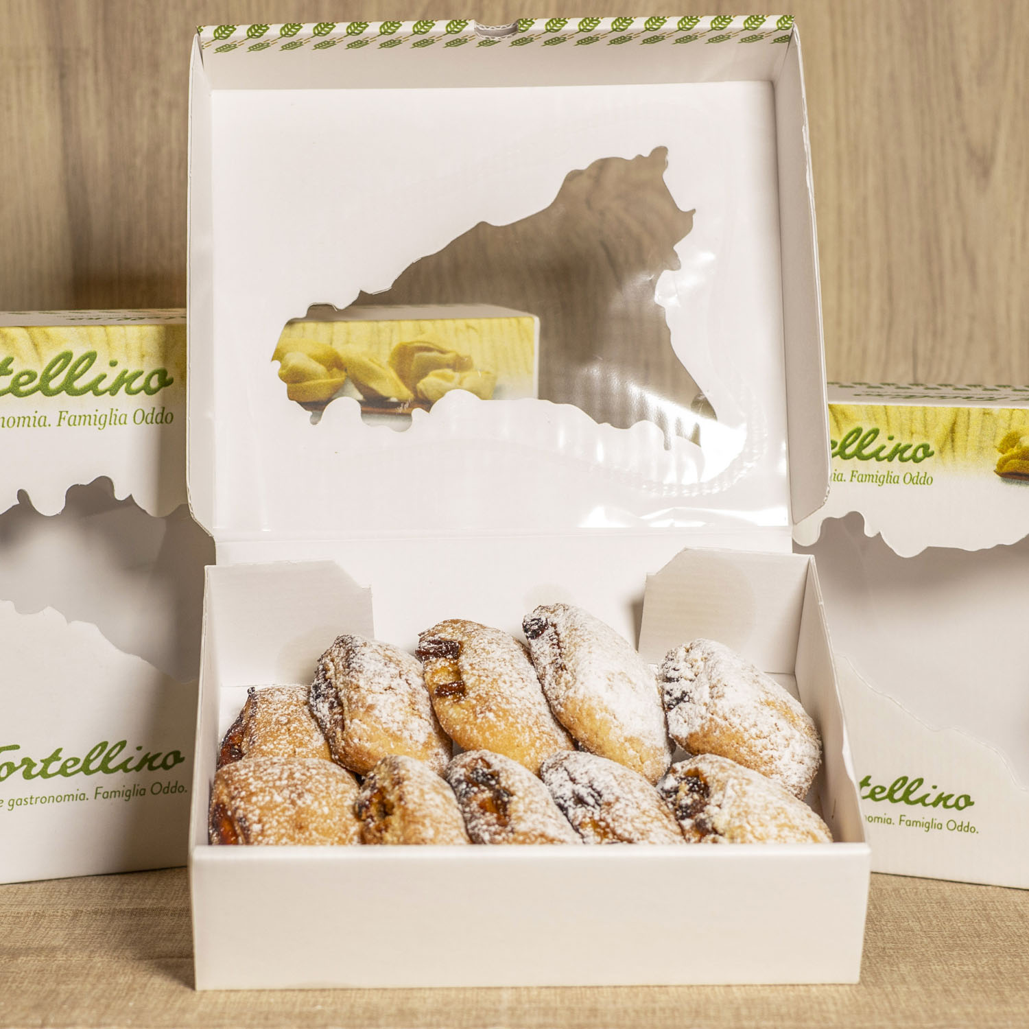 Biscotti con uvetta e marmellata di albicocca