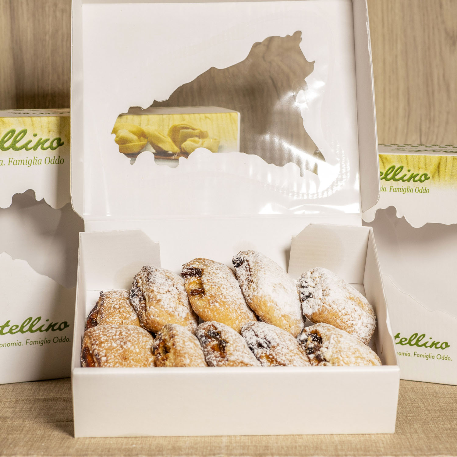 Biscotti con uvetta e marmellata di albicocca